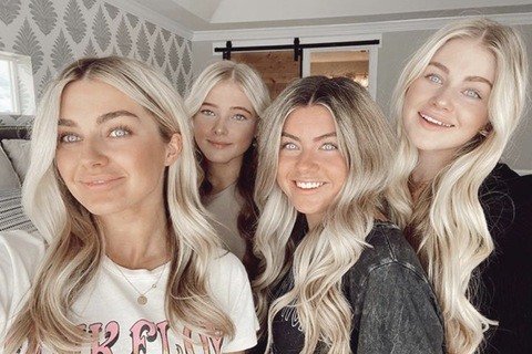 The Arnold Sisters image