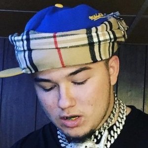 1milonmyneck, 23 (TikTok Star)