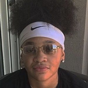 3shadessofmo, 21 (Dancer)