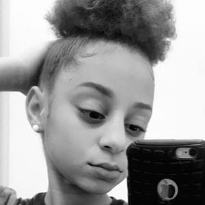 757cece, 24 (Instagram Star)