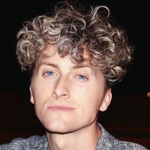 Aaron Presnell image 6