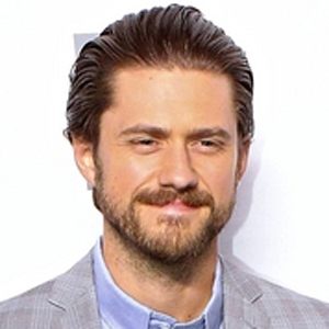 Aaron Tveit, 42 (Actor de Teatro)