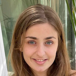 Abbey Romeo, 27 (現實之星)