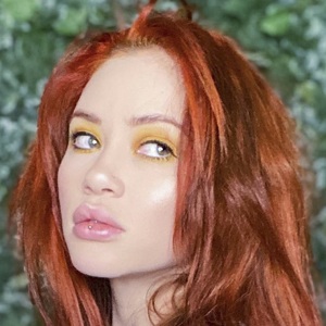 Abbey Soandso, 34 (TikTok明星)