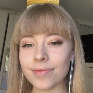 Abbie Budden, 22 (TikTok明星)