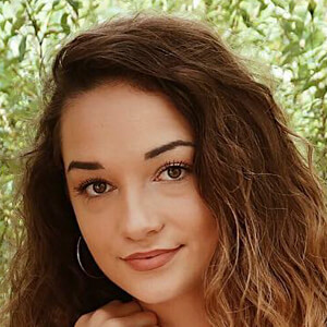 Abby Asselin image 11