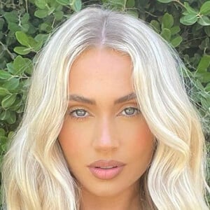 Abby Benson, 23 (Instagram明星)