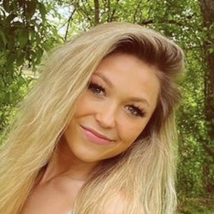 Abby Casselberry, 24 (TikTok明星)