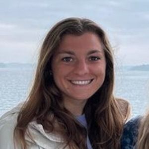 Abby Clark, 30 (TikTok明星)