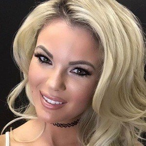 Abby Parece, 37 (模特)