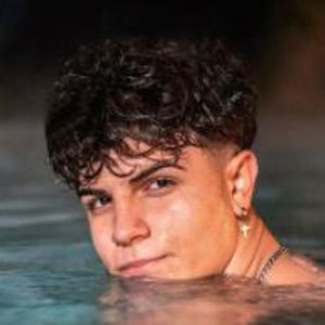 Abe, 22 (TikTok Star)