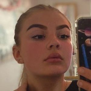 Abi Butcher, 21 (TikTok明星)