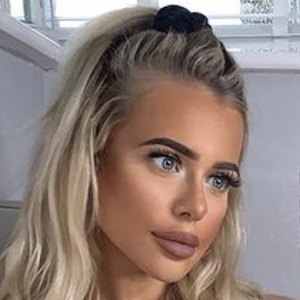 Abi Stott, 28 (Instagram明星)