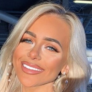 Abi Stott, 28 (Instagram Star)