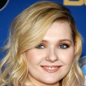 Abigail Breslin, 29 (电影女演员)