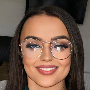 Abigail Kate McCabe, 29 (Star d'Instagram)