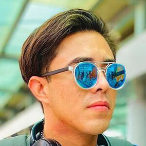 Abraham León image 9