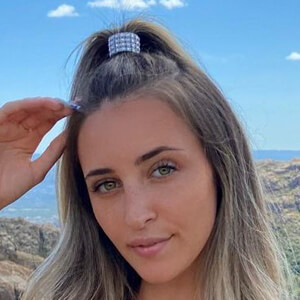 Abril Duhalde, 27 (Instagram Star)