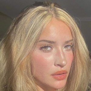 Abril Rios, 26 (Instagram Star)