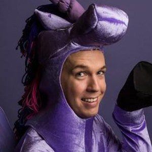Adam Berg image 4