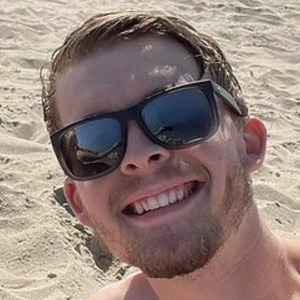 Adam Hochstetter, 24 (Diễn viên truyền hình)