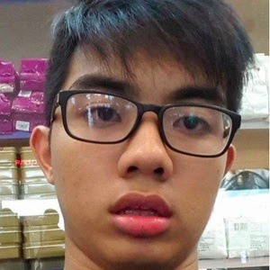 Adam Shamil, 29 (YouTube Star)