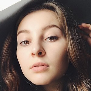 Adele Brandi, 23 (YouTube明星)