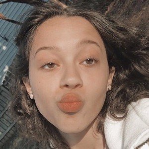 Adora Ruschman, 21 (欢乐之星)