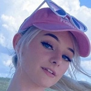 Adrianah Lee image 3