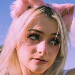 Adrianah Lee image 5