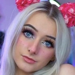 Adrianah Lee image 6