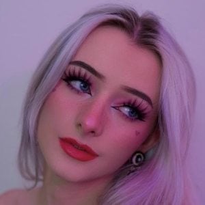 Adrianah Lee image 8