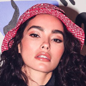 Adrianne Ho, 38 (模特)