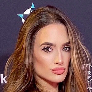 Agathe Anneg image 8