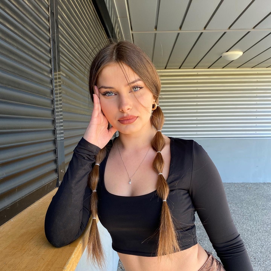 Agnes Cosatti, 22 (Instagram Star)