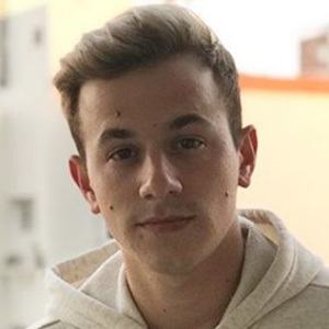 Agus Battioni, 32 (喜剧演员)