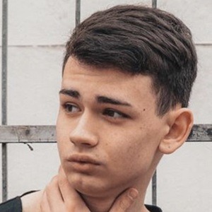 Agus Falke, 24 (Instagram Star)