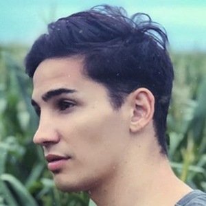 Agustín Ríos Battistelli, 32 (电视演员)