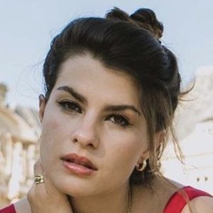 Agustina Palma, 30 (電視女演員)