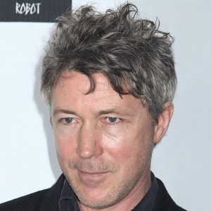Aidan Gillen image 5