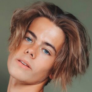 Aiden Ricklef, 22 (Звезда Тиктока)