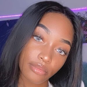 Aiesys Mial, 22 (Estrella de TikTok)