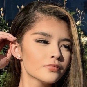 Aileen Muñoz, 23 (YouTube Star)