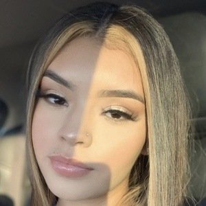 Aileen Muñoz, 23 (YouTube Star)