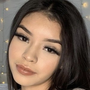 Aileen Muñoz, 23 (YouTuber)