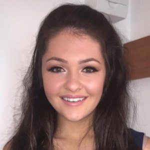 Aine Carroll image 4