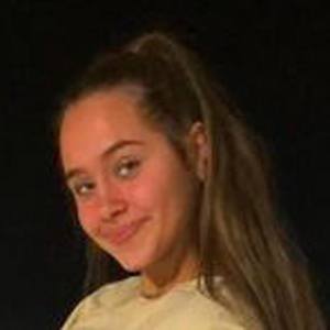 Ainsley Czarnecki, 22 (TikTok明星)