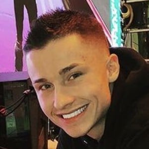 Aircool, 28 (Twitch Star)