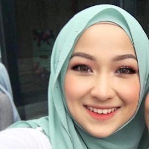 Aisha Liyana, 32 (YouTube Star)