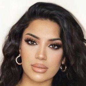 Aisha Naz, 29 (Instagram明星)